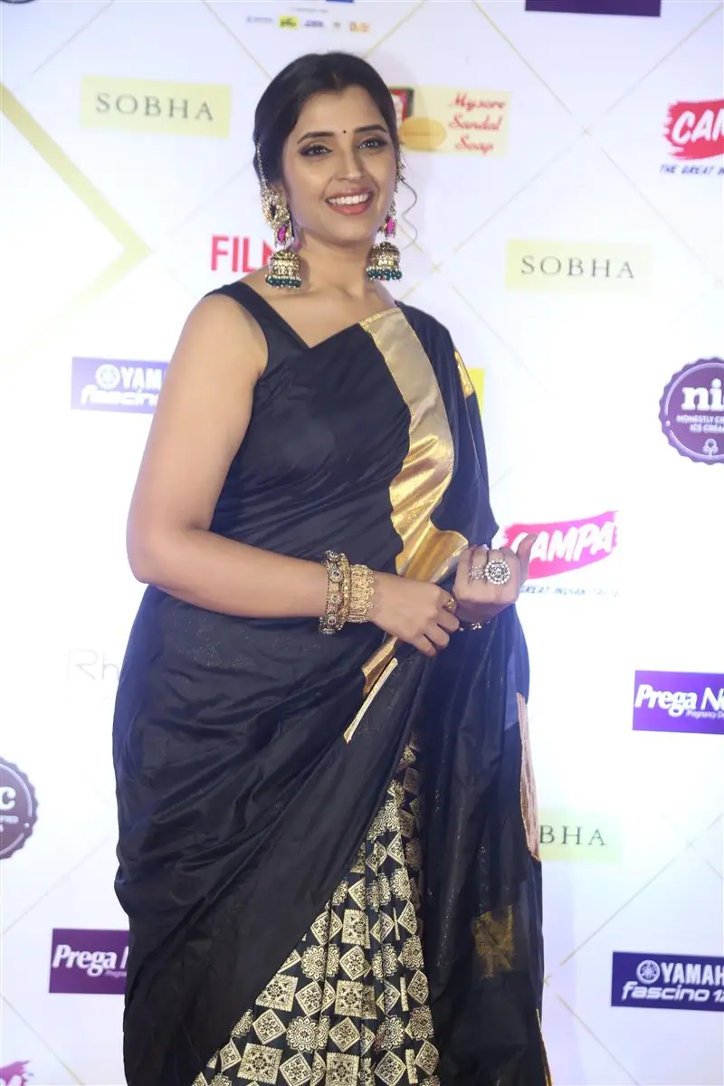 Telugu Anchor Syamala at 69th SOBHA Filmfare Awards South 2024